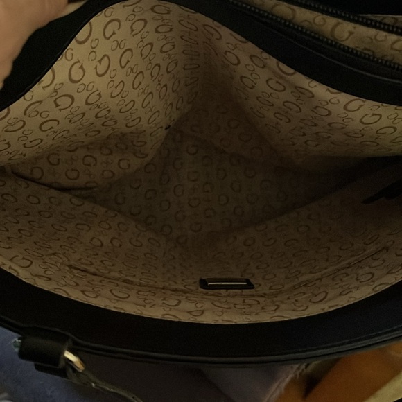 Guess black leather purse with extra mini wallet. GUC - Picture 5 of 8